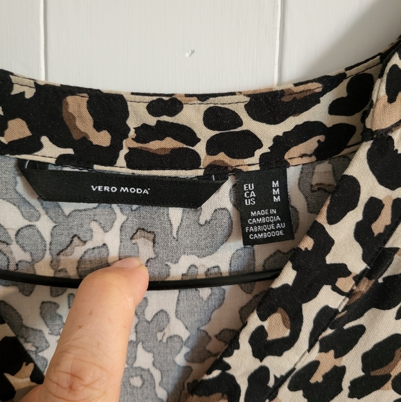 Leopard print mini dress - Picture 2 of 4